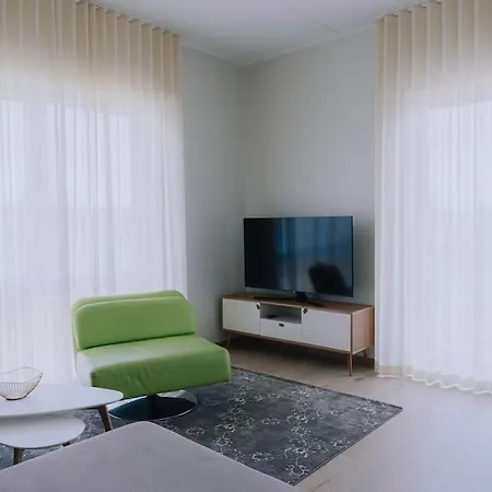 Apartman Vesiroosi - 3 *